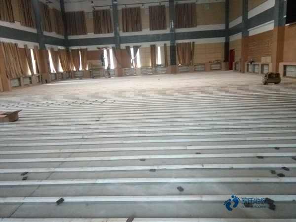 大学运动馆木地板施工流程3