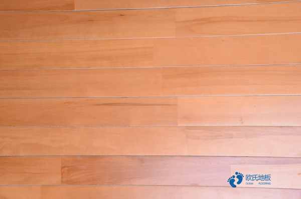 板式龙骨运动木地板保养方法